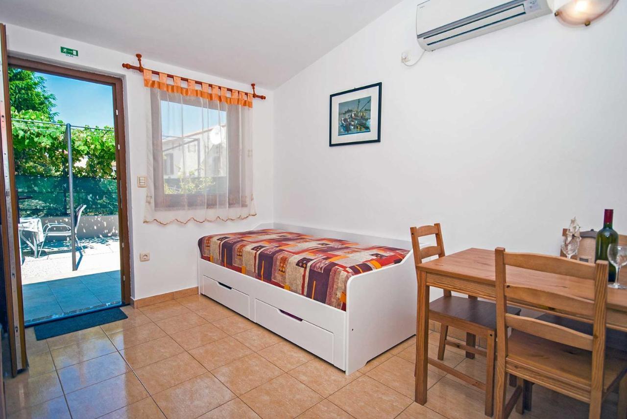 Apartman Kirac Помер Экстерьер фото