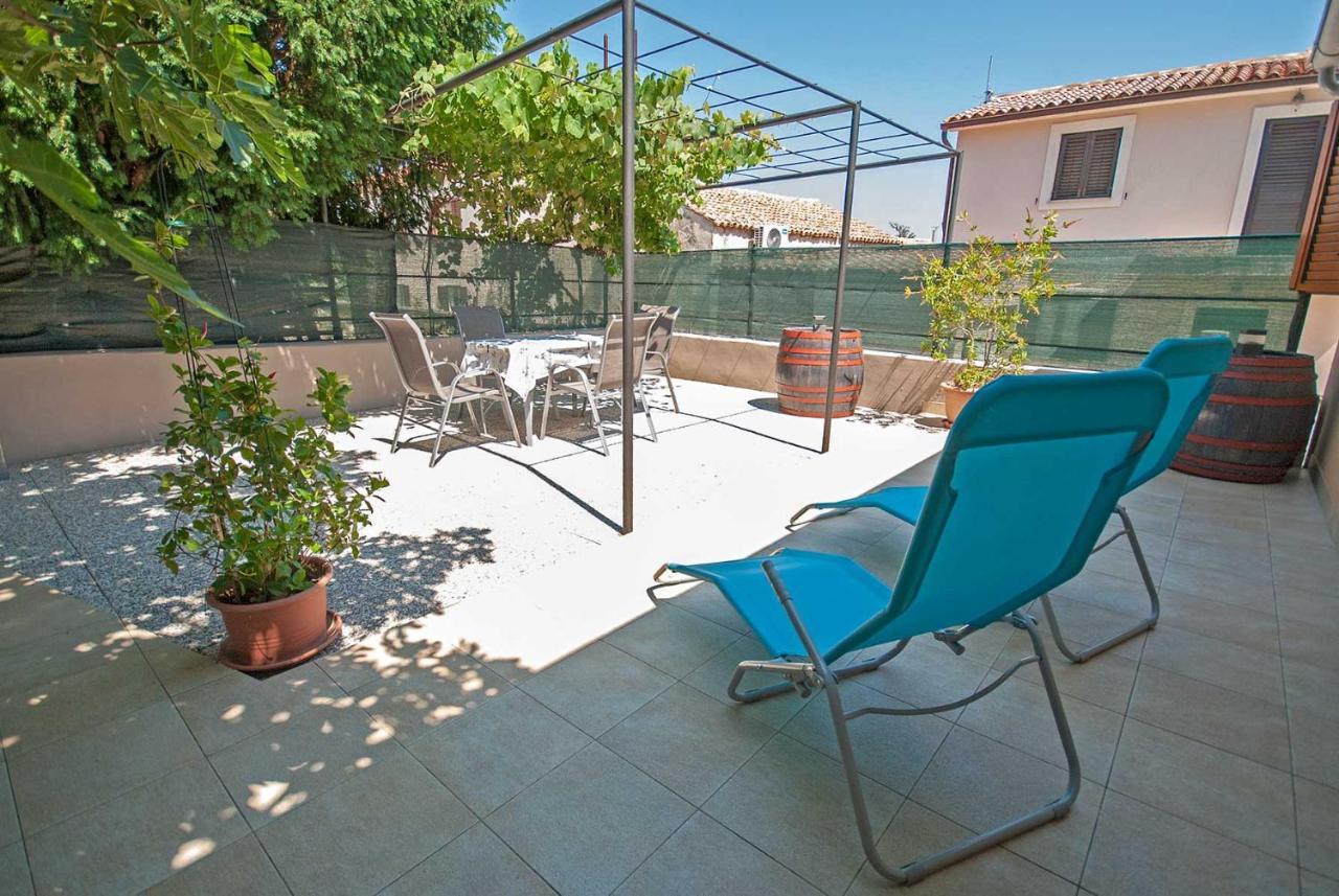 Apartman Kirac Помер Экстерьер фото