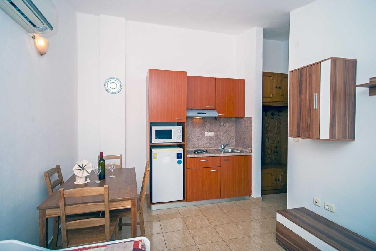 Apartman Kirac Помер Экстерьер фото