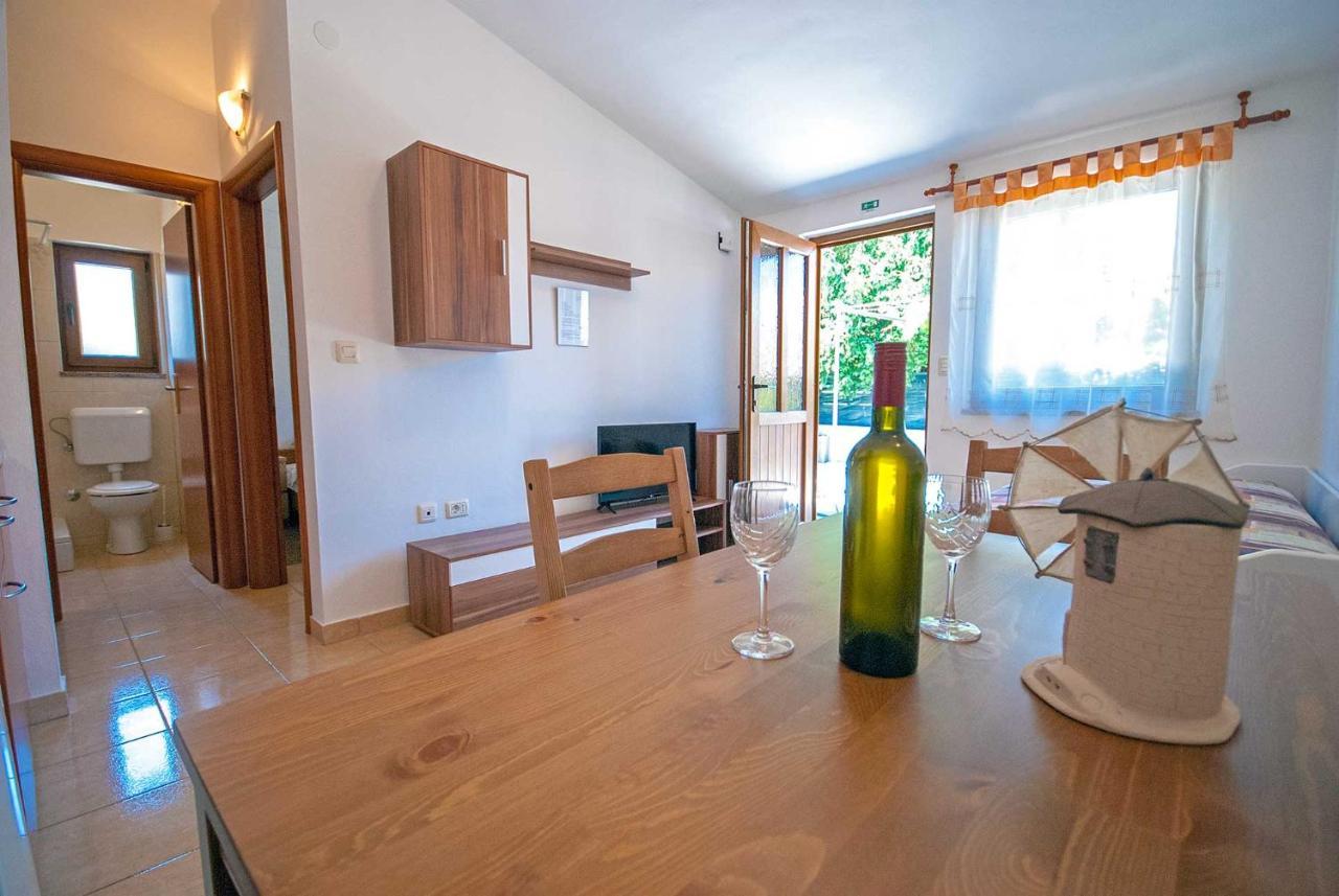 Apartman Kirac Помер Экстерьер фото